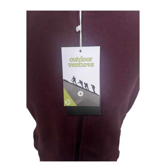 NWT Women’s Fleece Vest - Picture 3 of 4